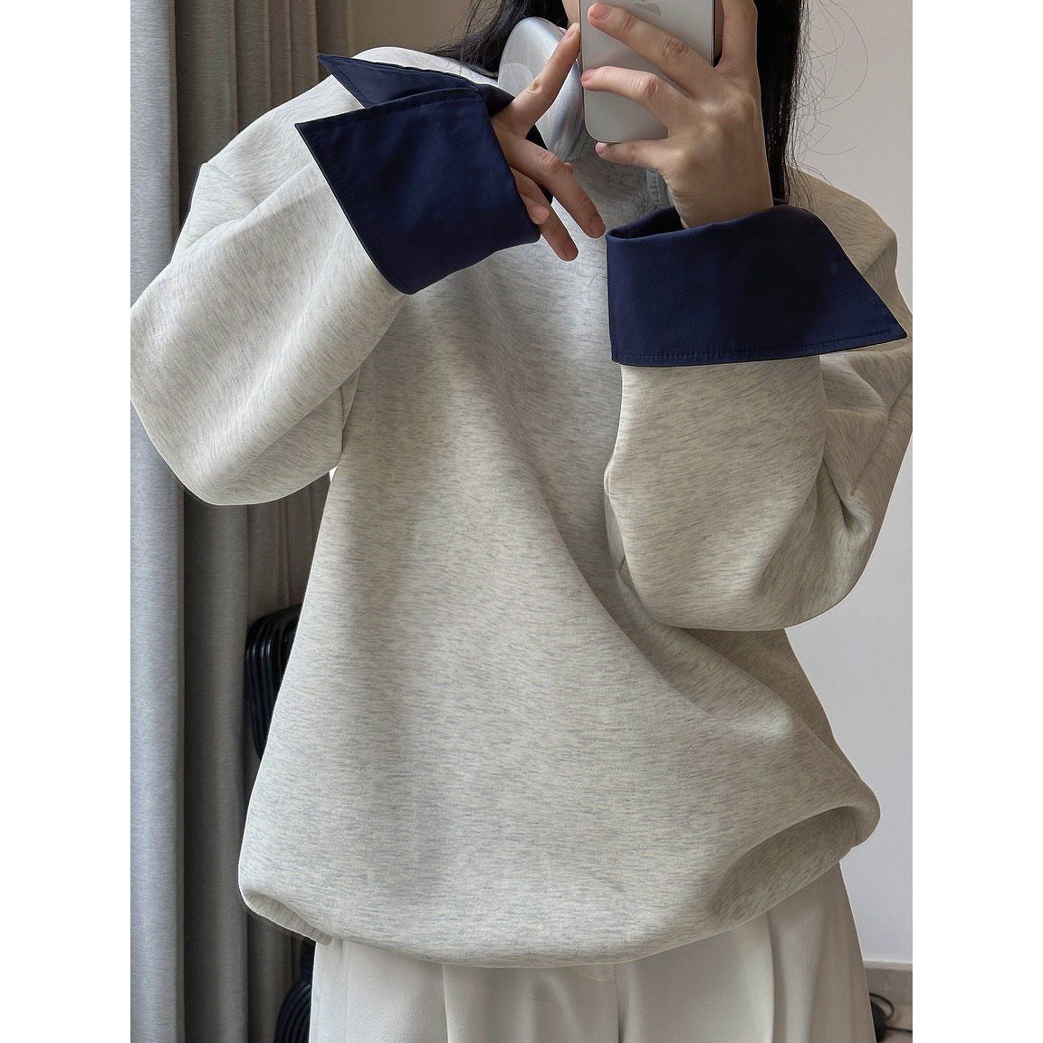 Women Oversized Sweatshirt with Contrast-Trimmed Cuffs Chichicherry