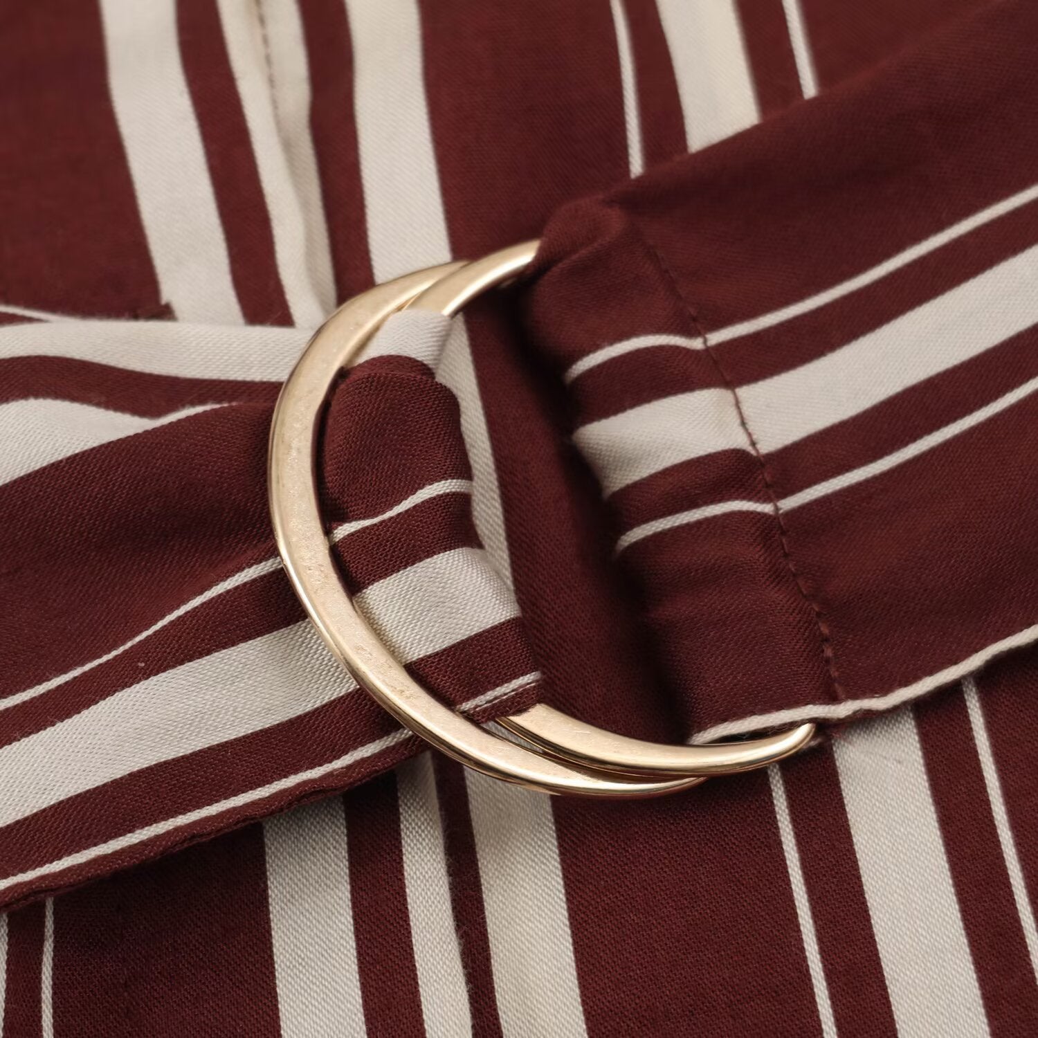 Women's striped shirt dress with contrast collar, three-quarter sleeves, and waist belt Chichicherry