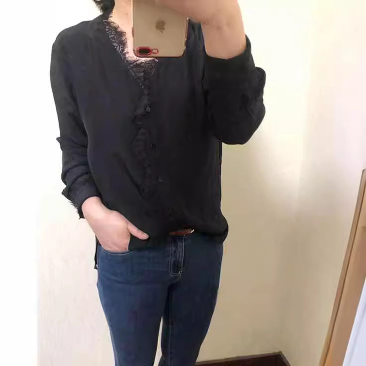 Women Elegant Blouse with Lace Decoration Chichicherry
