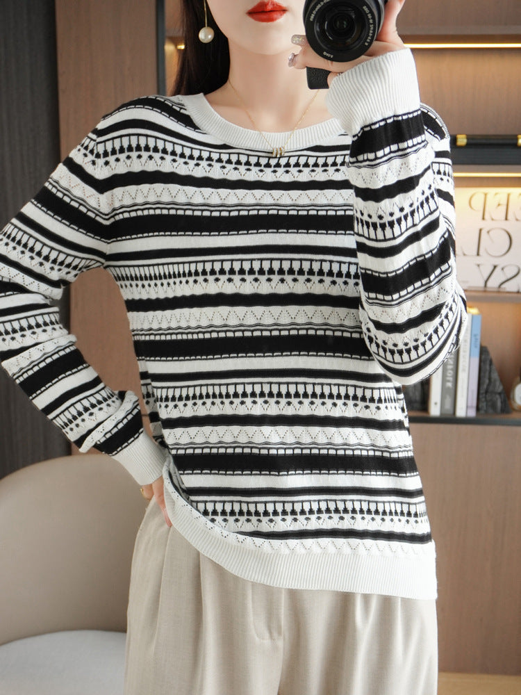 Women's Light Round Neck Fine Knit Sweater with Geometric Lattice Stripe Pattern Chichicherry