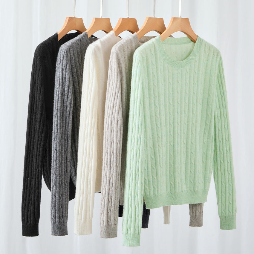 Women's soft braid knitted pullover made of fine knit with round neckline and ribbed cuffs Chichicherry