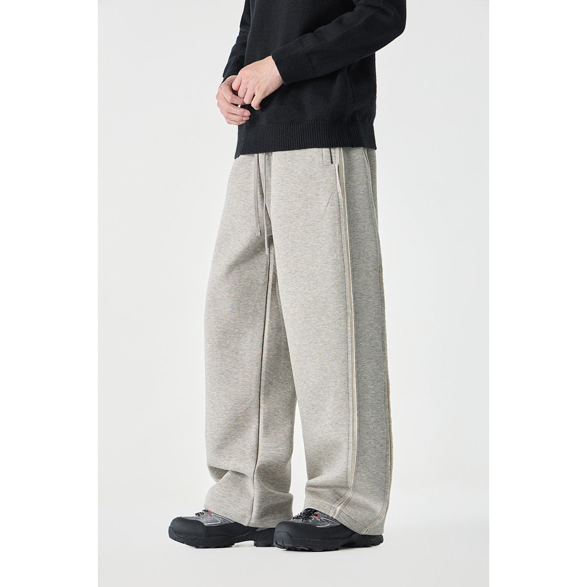 Women Relaxed-Fit Culotte Sweatpants with High Elastic Waistband and Contrast Piping Chichicherry