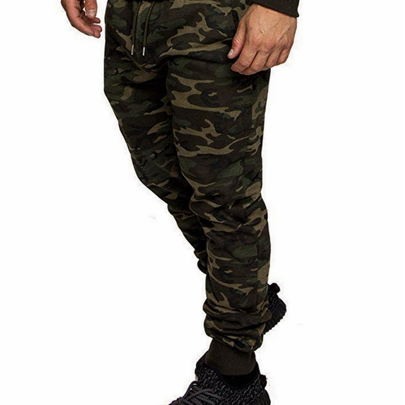 Men's Tapered Sweatpants made of cotton blend with elastic waistband, drawstring, and ribbed cuffs Chichicherry