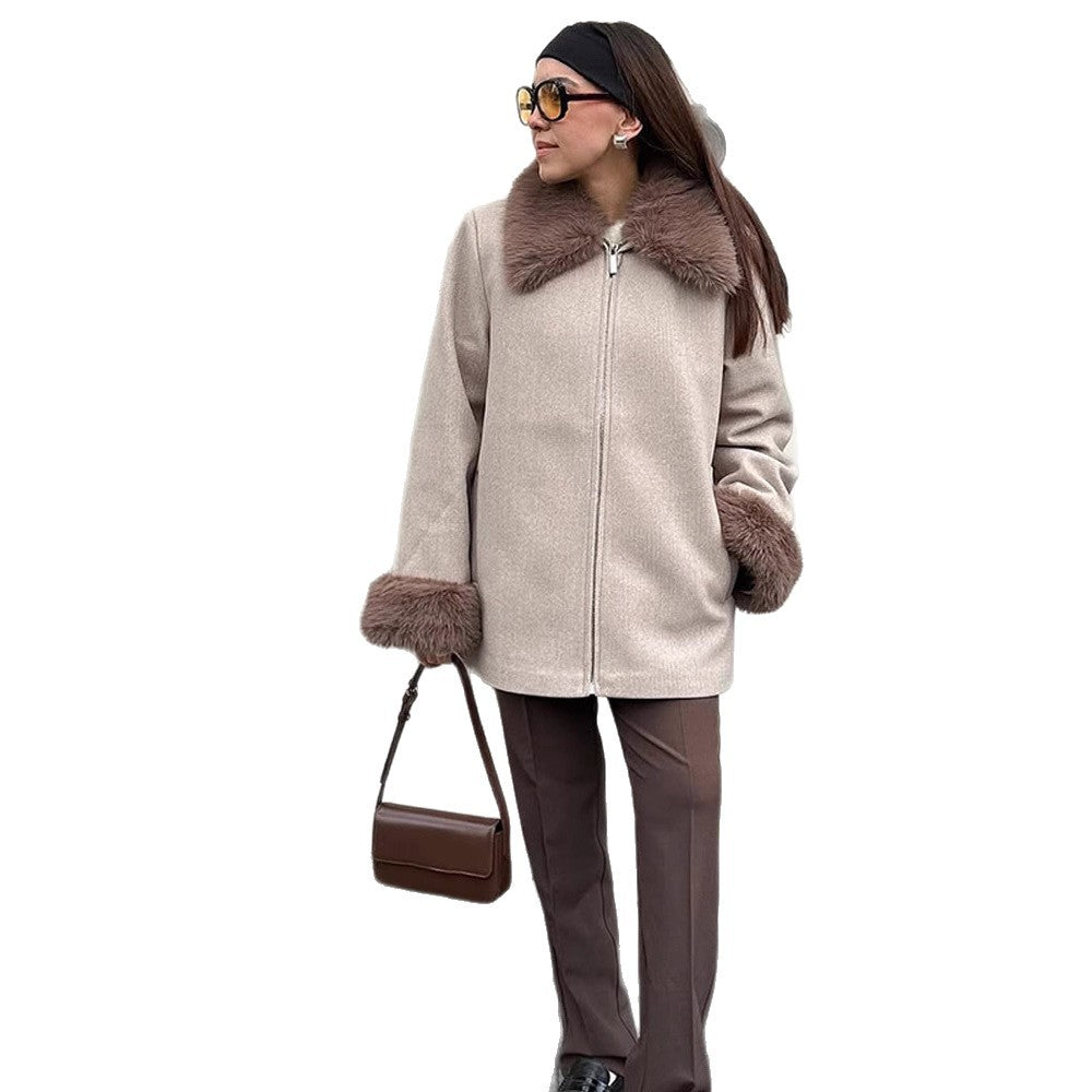 Women's elegant short coat made of wool blend with detachable woven fur collar and concealed two-way zipper Chichicherry
