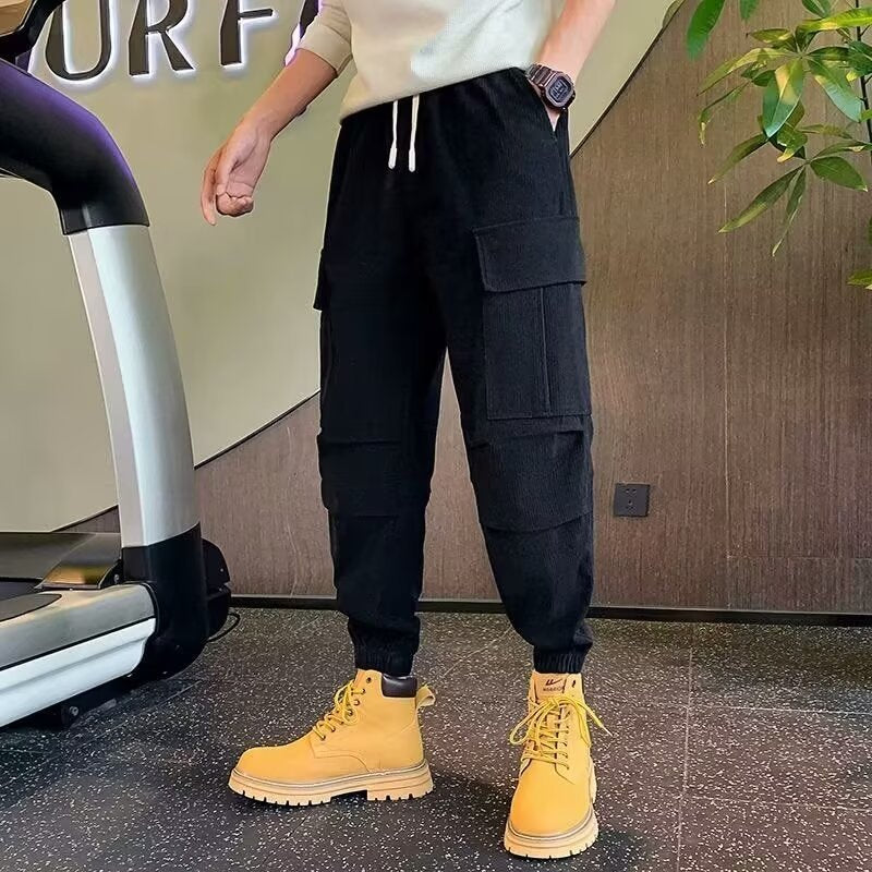 Herren Cargo-Jogginghose aus Cordoptik mit Mehrfach‑Taschen und elastischem Saum Chichicherry