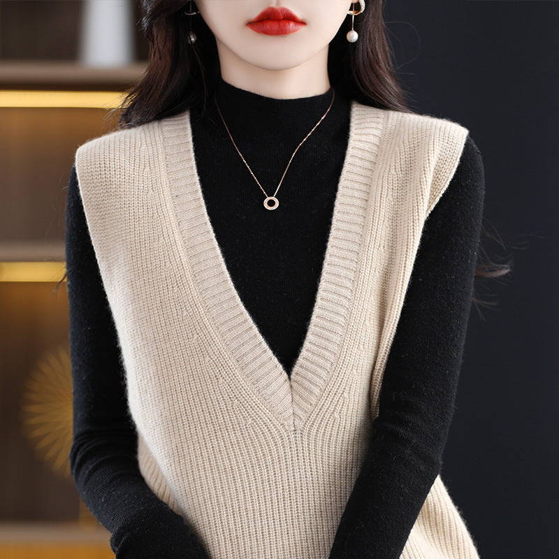 Ladies Knit Long Vest with Deep V-Neck and Fine Rib Structure Chichicherry