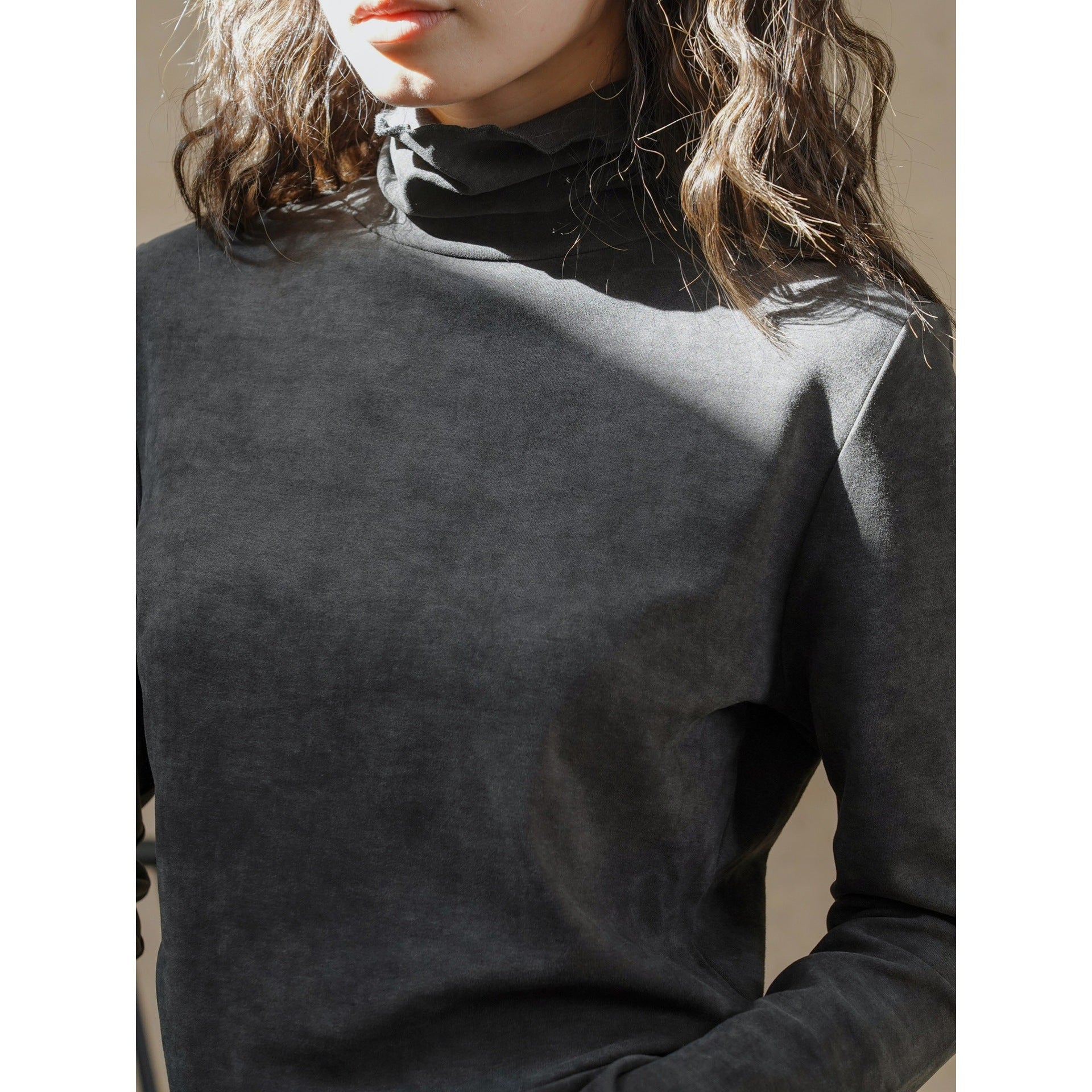 Women's Body-Hugging Long Sleeve Shirt with High Funnel Neck and Thumb Holes in Velvet Look Chichicherry