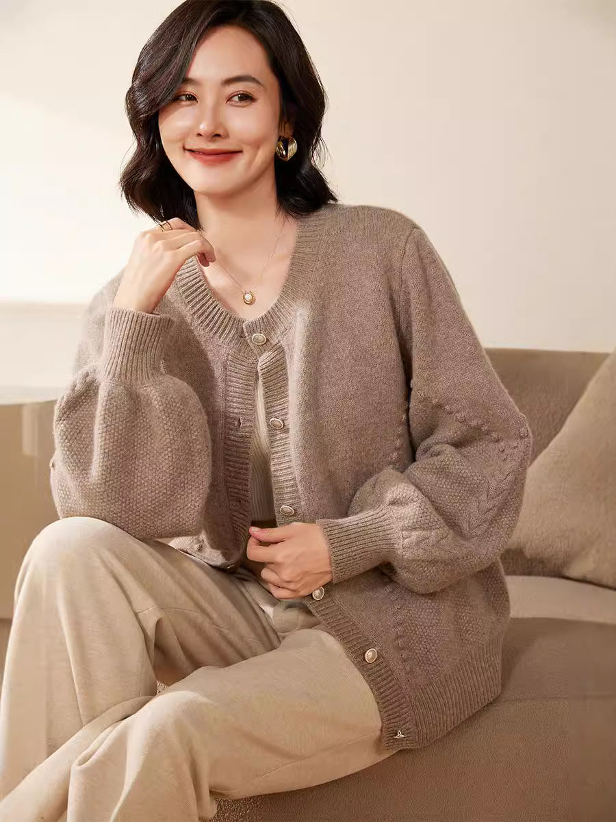 Ladies' knitted cardigan with textured pattern, balloon sleeves and mother-of-pearl button placket Chichicherry