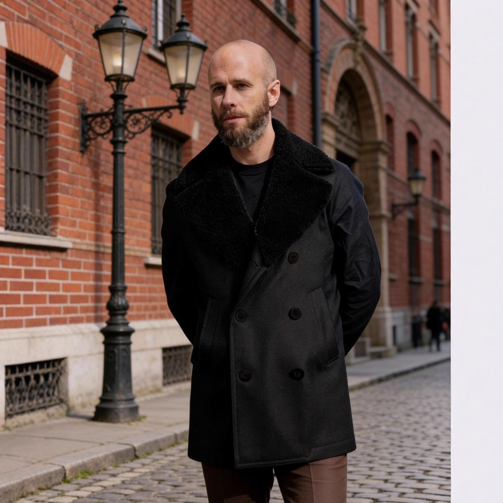 Men's double-breasted short coat made of wool blend with large teddy collar Chichicherry
