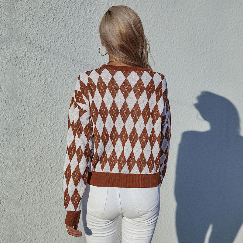 Women’s argyle knit pullover in oversized look with round neck and ribbed cuffs Chichicherry