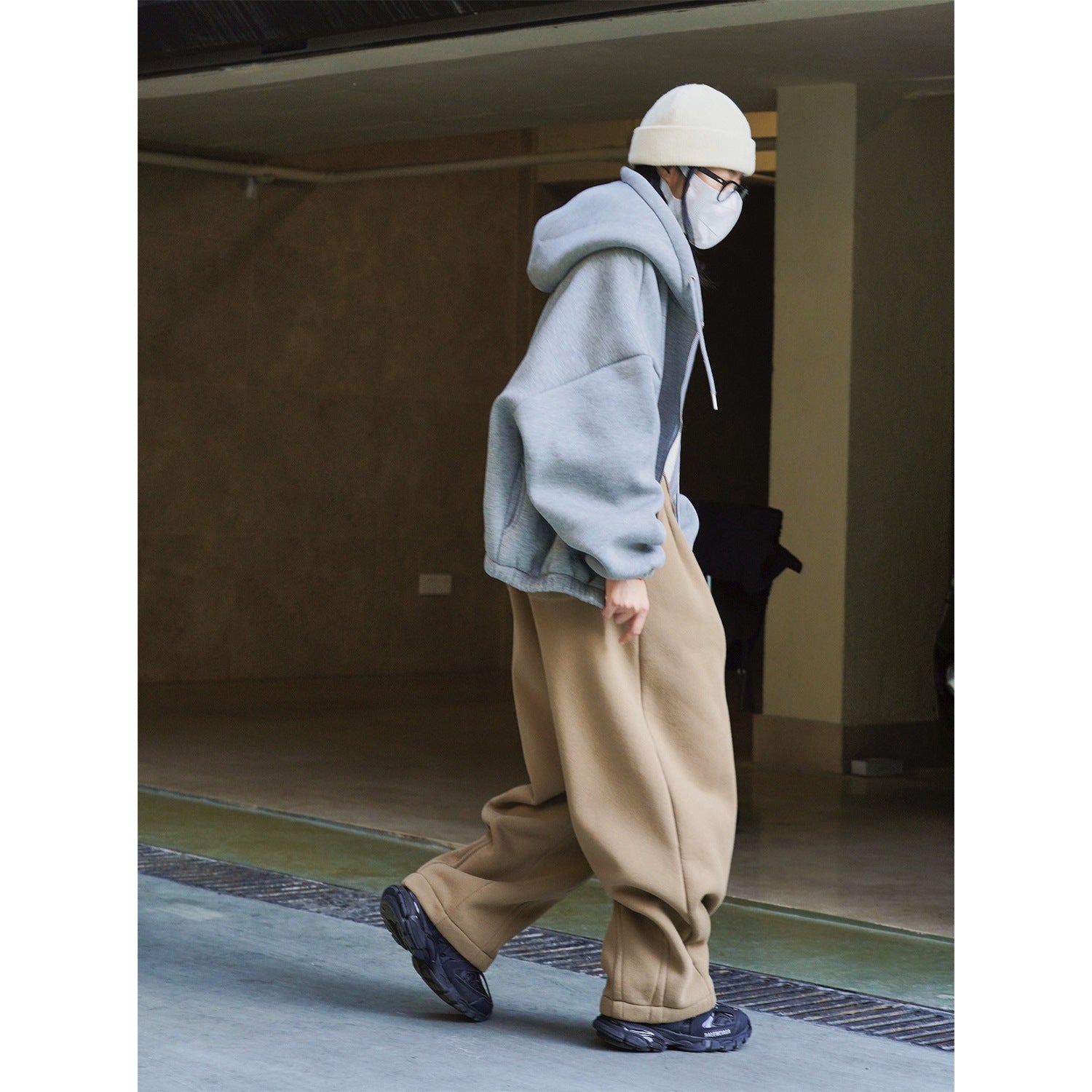 Women's Oversized Hooded Jacket with Zip and Teddy Lining Chichicherry