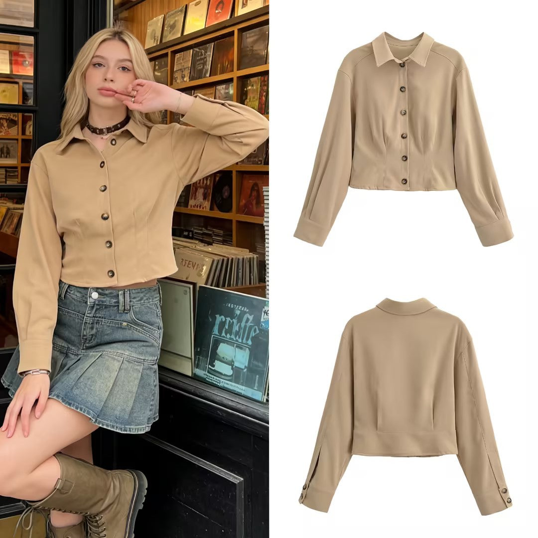 Women's short jacket with shirt collar and figure-flattering darts Chichicherry