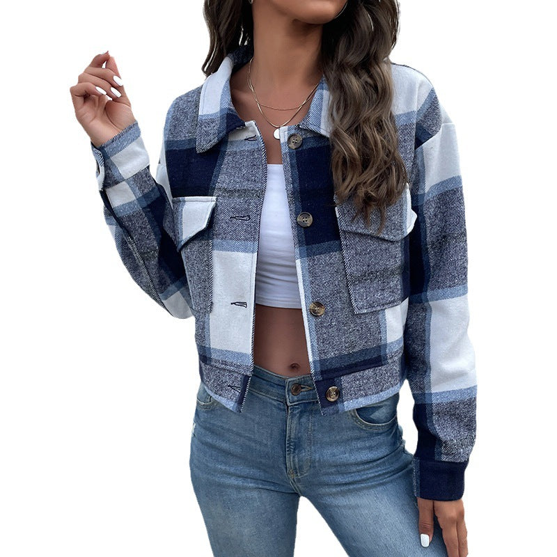 Women's short-cut checkered overshirt jacket with breast flaps and wooden buttons Chichicherry