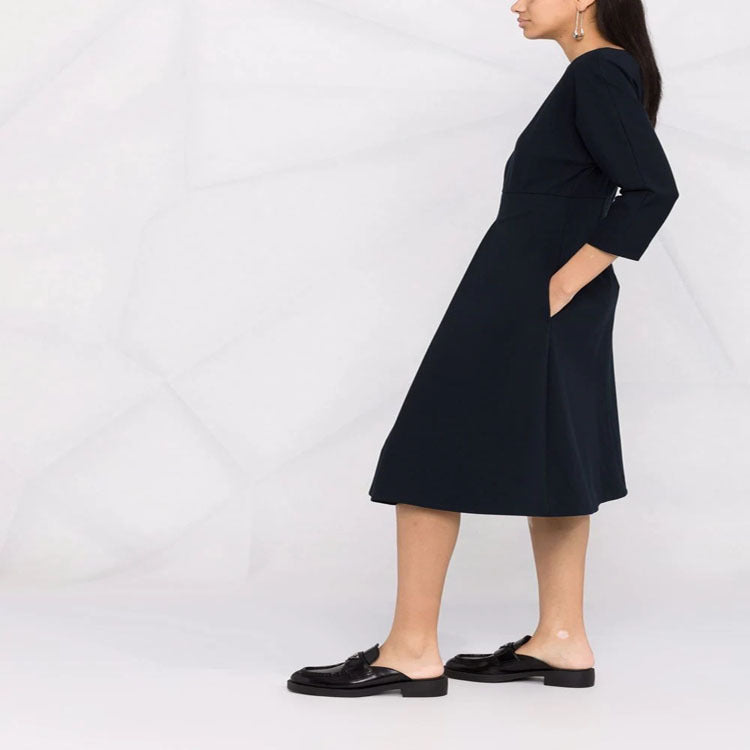 Women's dress with 3/4 sleeves, boat neckline and tailored pleated skirt Chichicherry