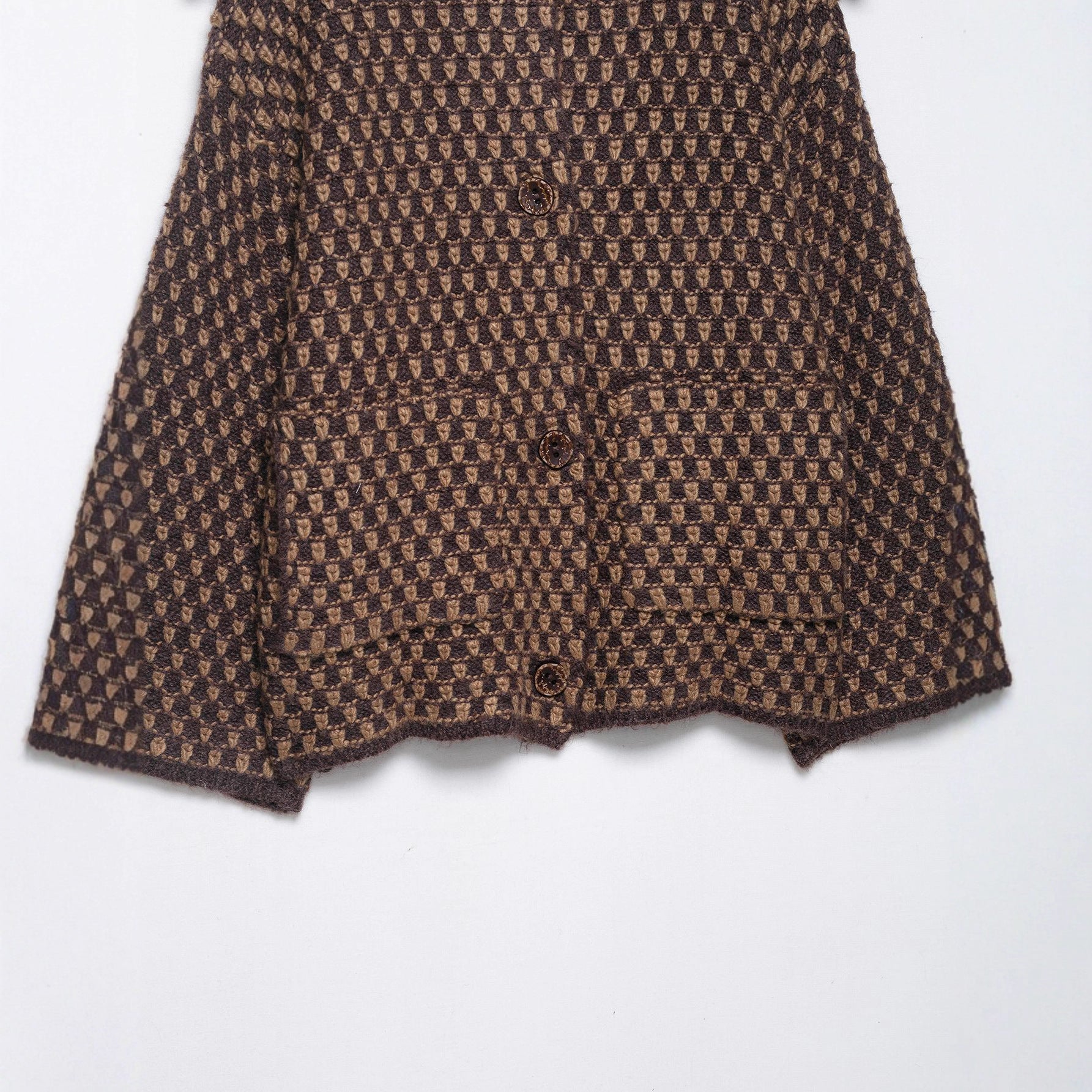 Women’s short jacket in boucle waffle pattern with large lapel collar Chichicherry