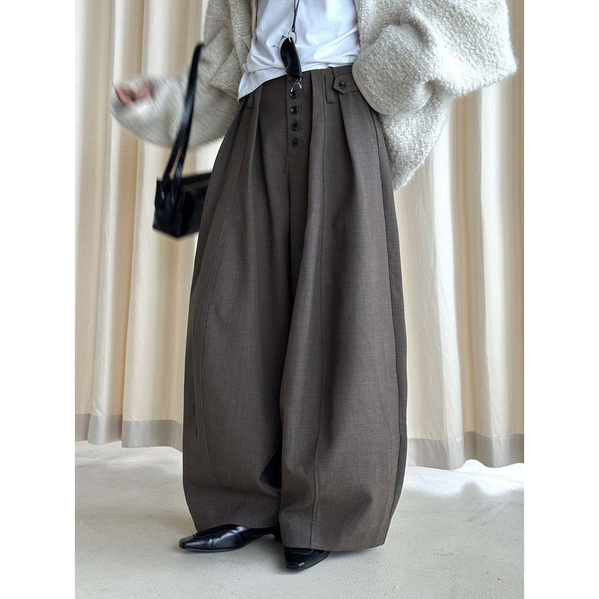 Women wide pants with high waist and decorative button placket Chichicherry