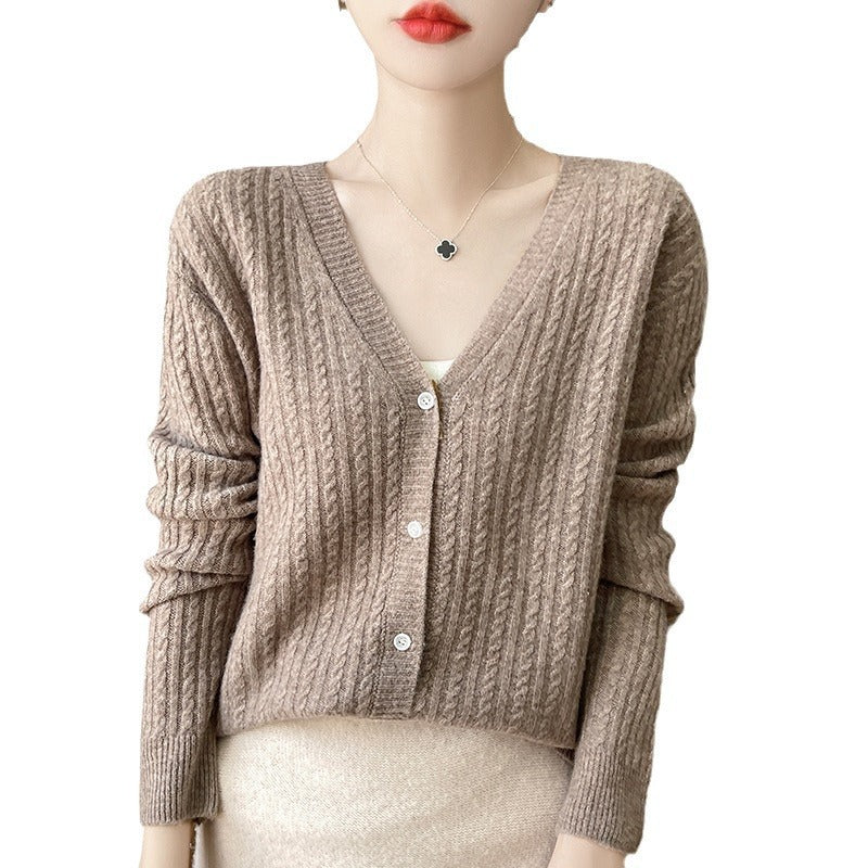 Women's Short-Cut Fine Knit Cardigan with V-Neck, Fine Ribbed Structure and Mother-of-Pearl Buttons Chichicherry