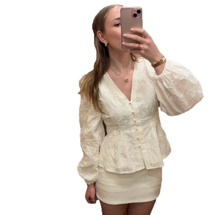 Women's Tailored Lace Blouse in Corset Style with V-Neck, Button Placket and Balloon Sleeves Chichicherry