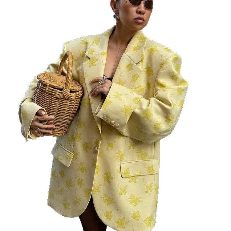 Women's oversized blazer in blazer dress style with floral jacquard and accentuated shoulder Chichicherry