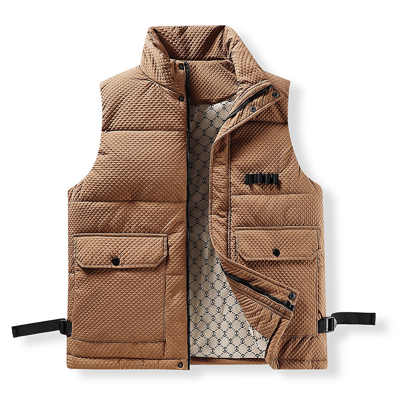 Men's utility quilted vest with thermal lining, front pockets and adjustable side straps Chichicherry
