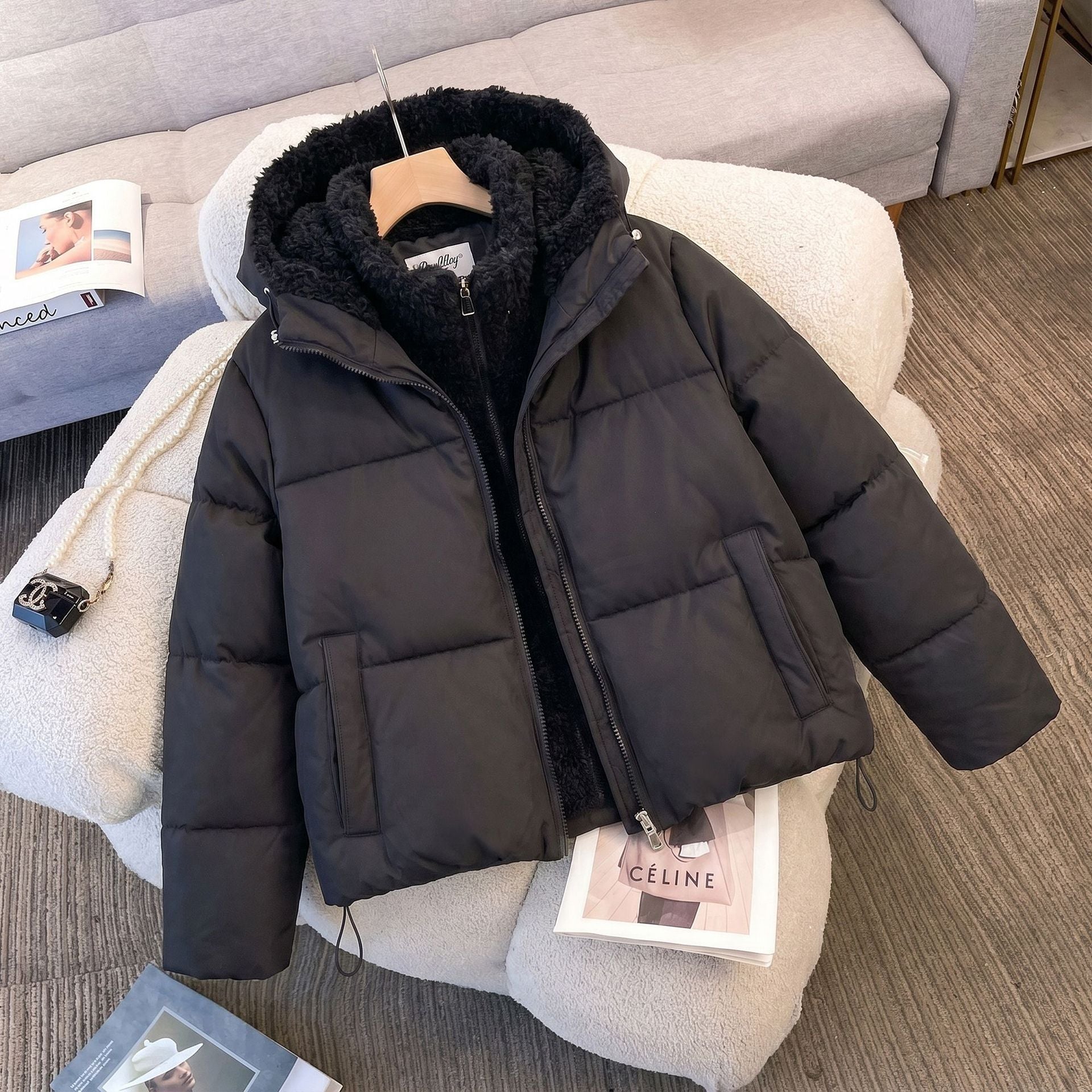 Women's compact quilted jacket with Sherpa inner hood, warming thermal insulation and concealed two-way zipper Chichicherry