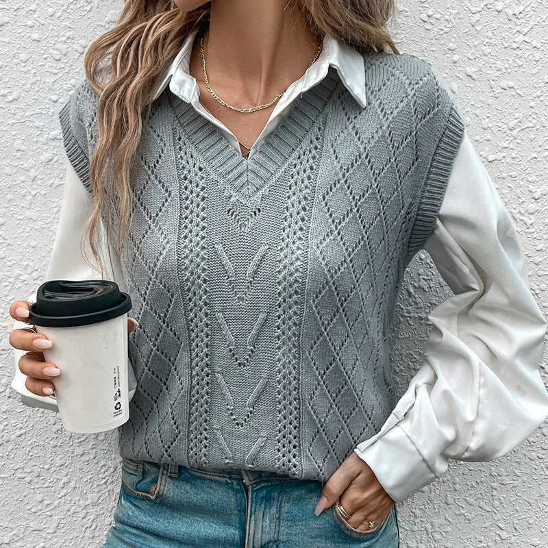 Women Knitted V-Neck Knit Vest with Openwork and Diamond Pattern Chichicherry