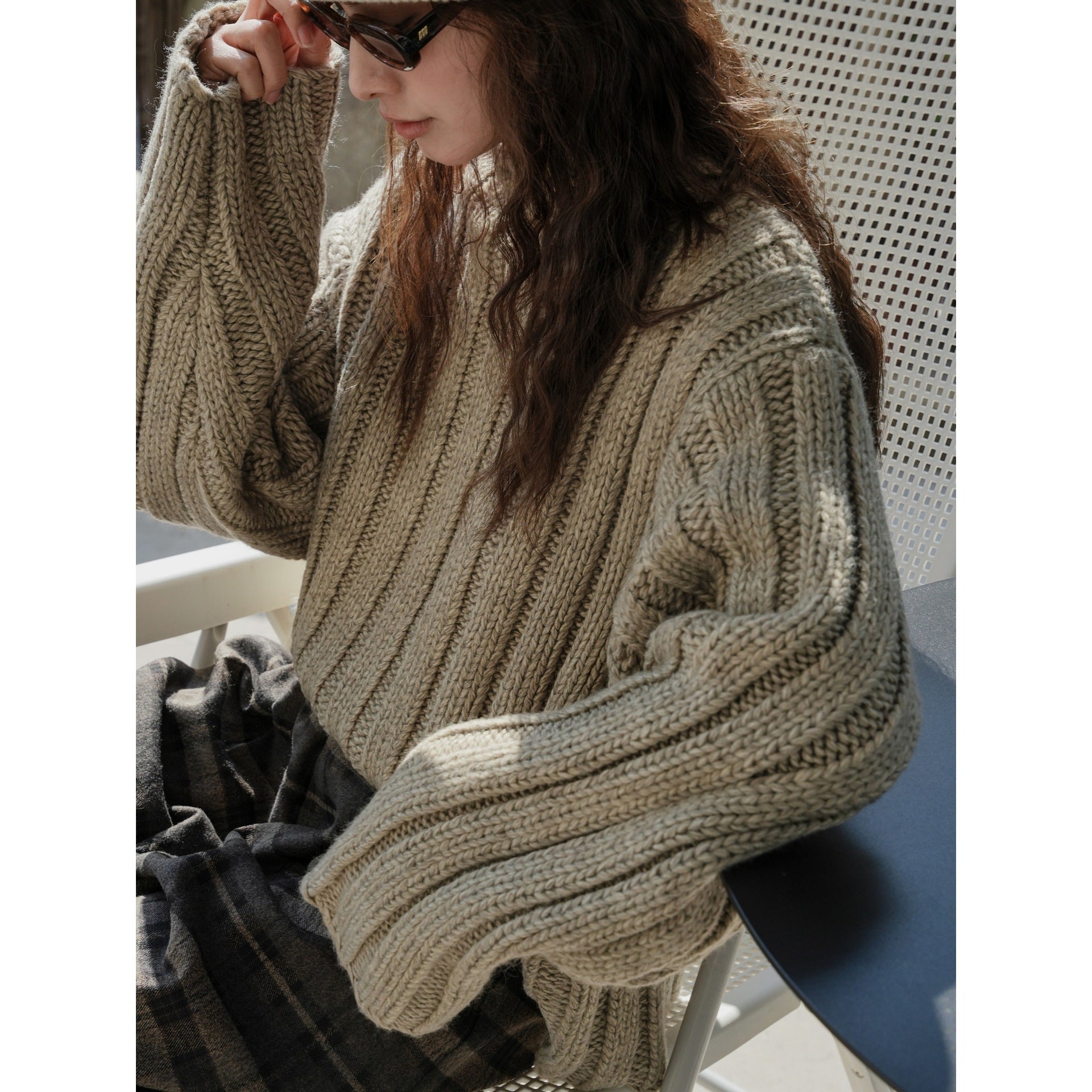 Women Voluminous Chunky Ribbed Sweater with Boxy Silhouette Chichicherry