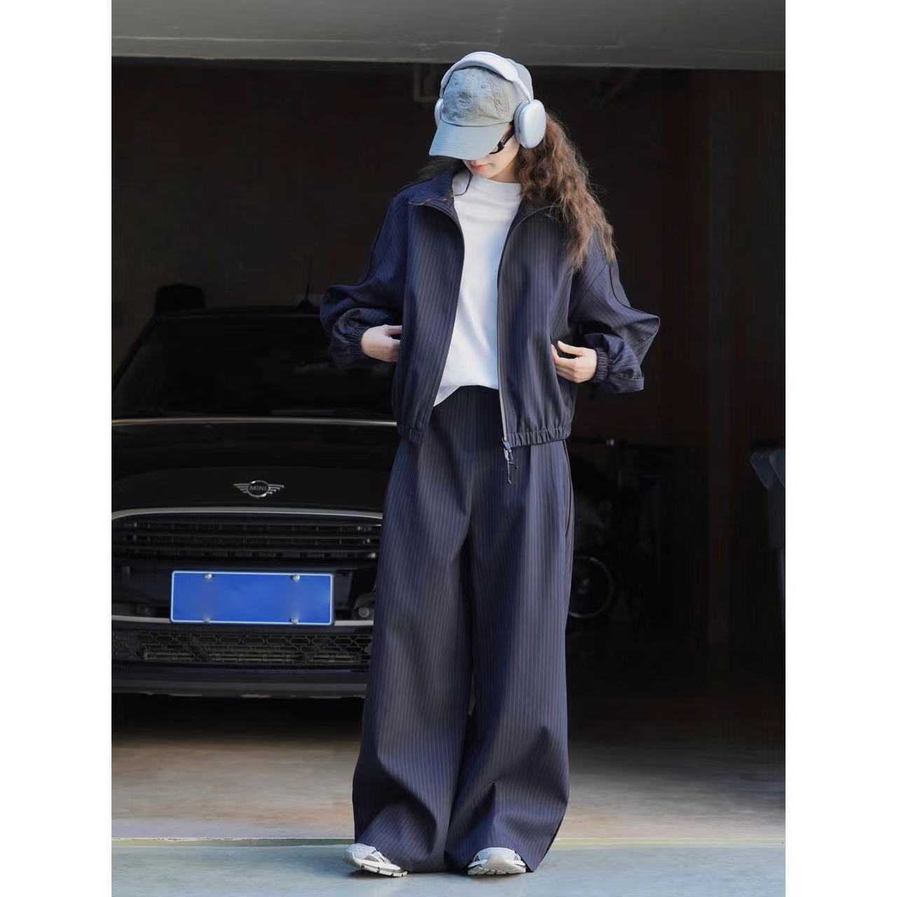 Women wide pinstripe trousers with high waistband and wide leg Chichicherry