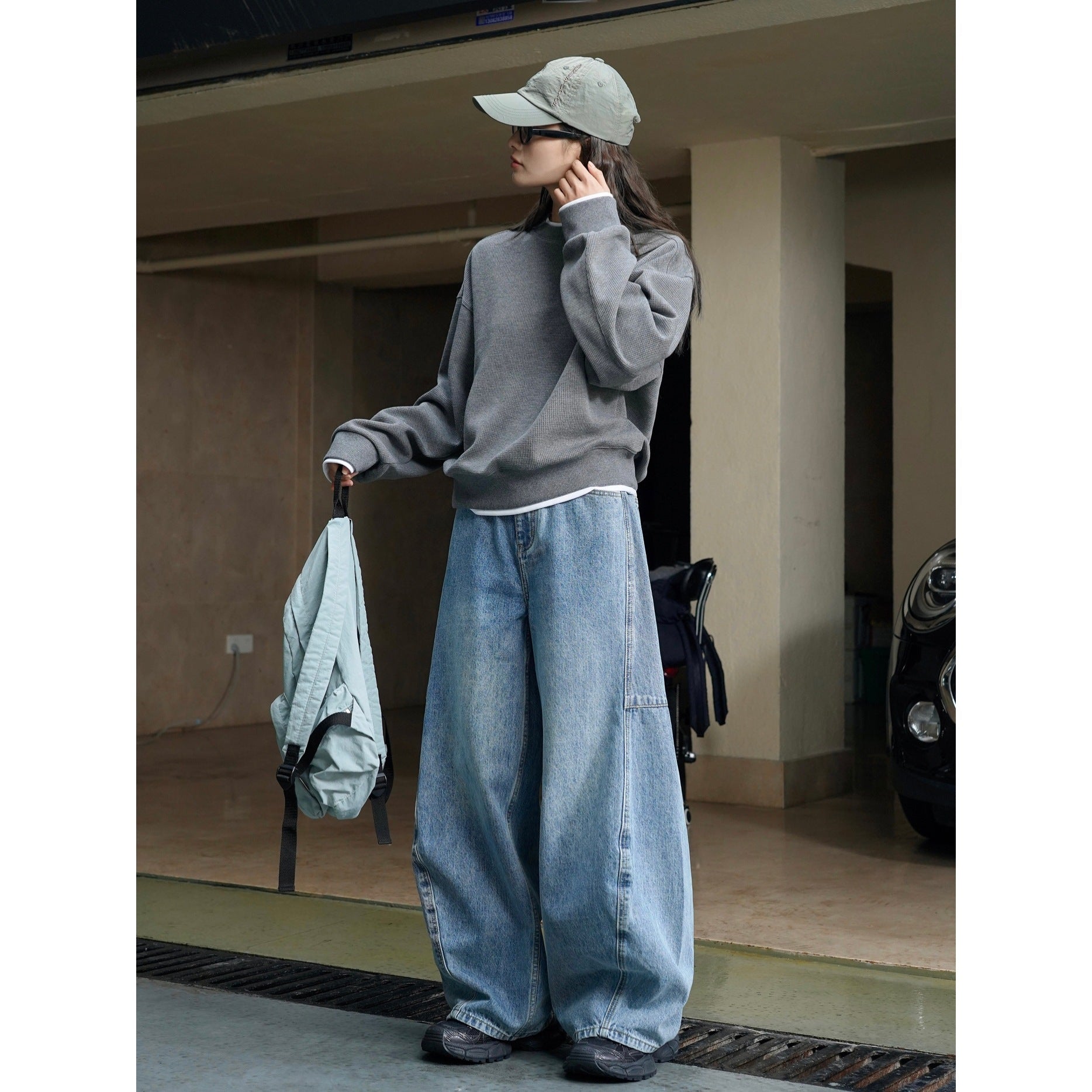 Women's Oversize Waffle Knit Sweatshirt with Round Neck and Dropped Shoulders Chichicherry