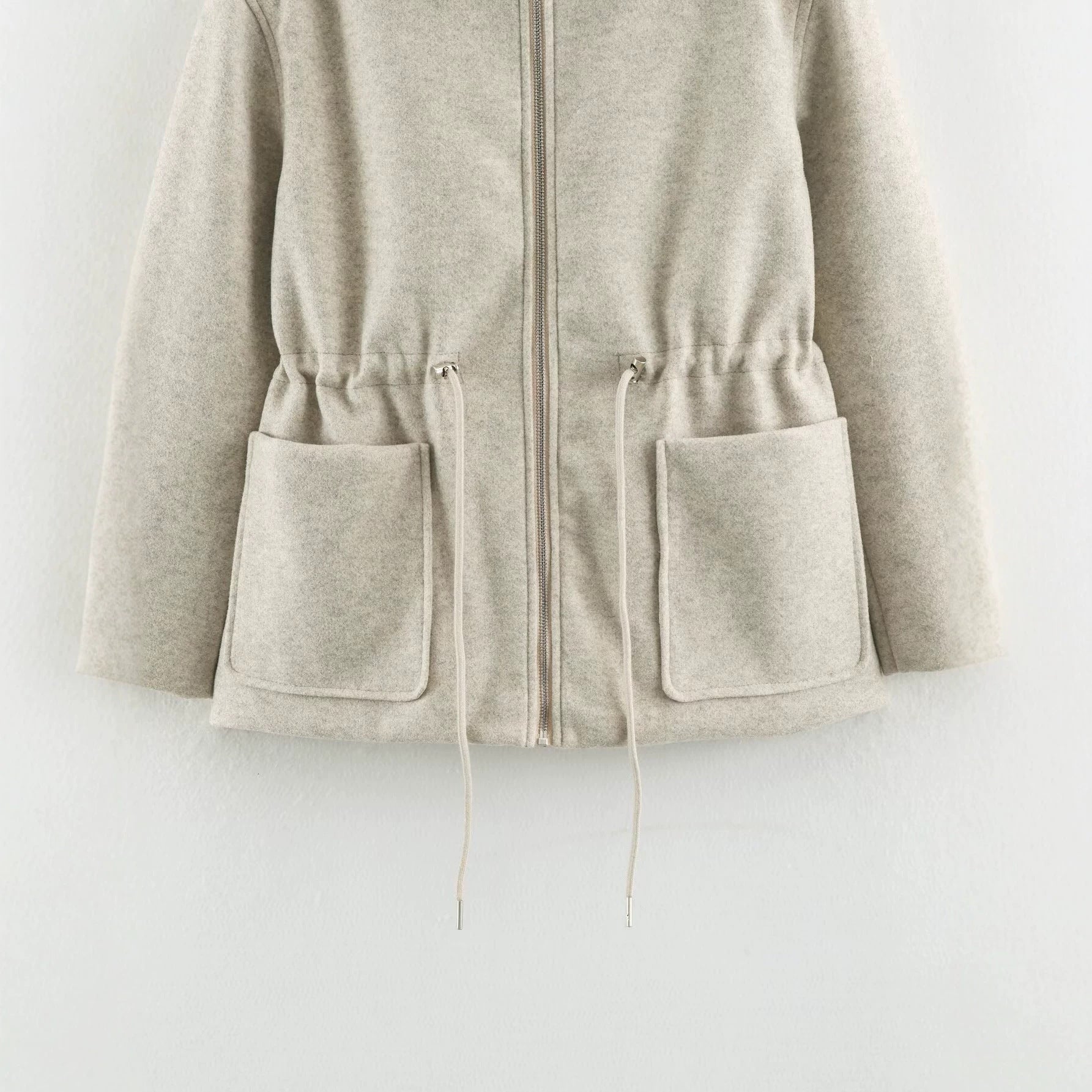 Women's short jacket made of wool blend with drawstring waist and patch pockets Chichicherry