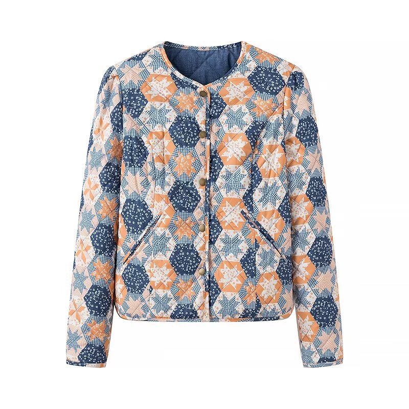 Women's Lightweight Quilted Jacket with Patchwork Floral Pattern and Short Cut Chichicherry