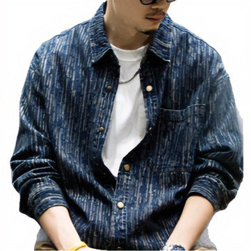 Herren Denim-Overshirt mit vertikaler Strukturprägung und Druckknopfleiste Chichicherry