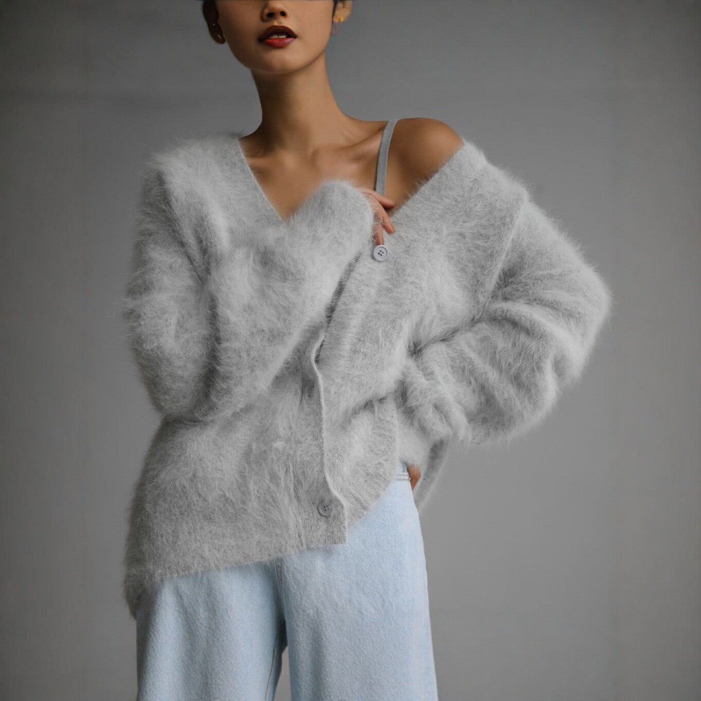 Damen Flauschige Mohair-Optik Strickjacke mit V-Ausschnitt und Oversize-Schnitt Chichicherry