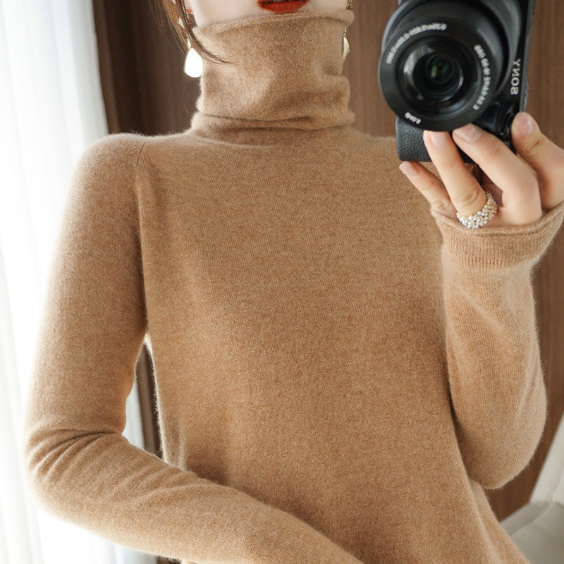 Women's Soft Roll Neck Sweater in Cashmere-Look with Thumb Hole and Fitted Silhouette Chichicherry