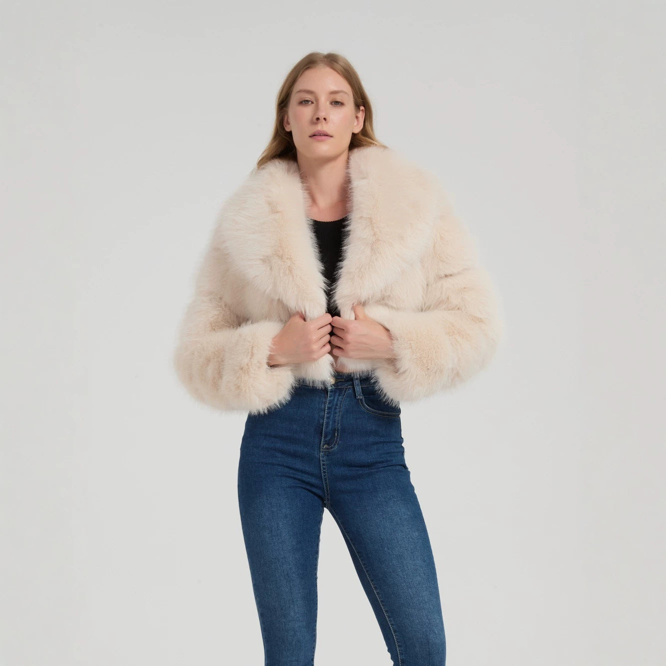 Ladies short-cut faux fur bolero jacket with voluminous shawl collar Chichicherry