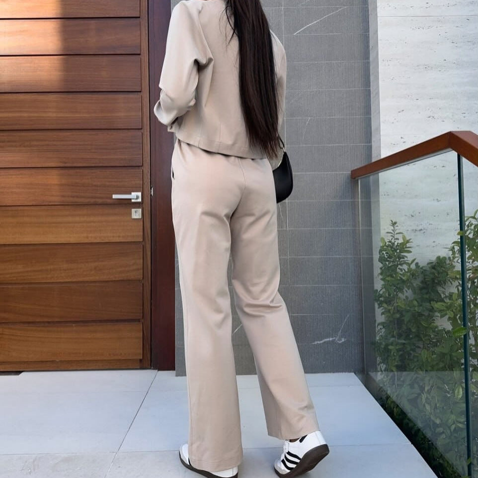 Damen Elegantes Zweiteiler-Set mit Kurzjacke und Hochbund-Faltenhose Chichicherry