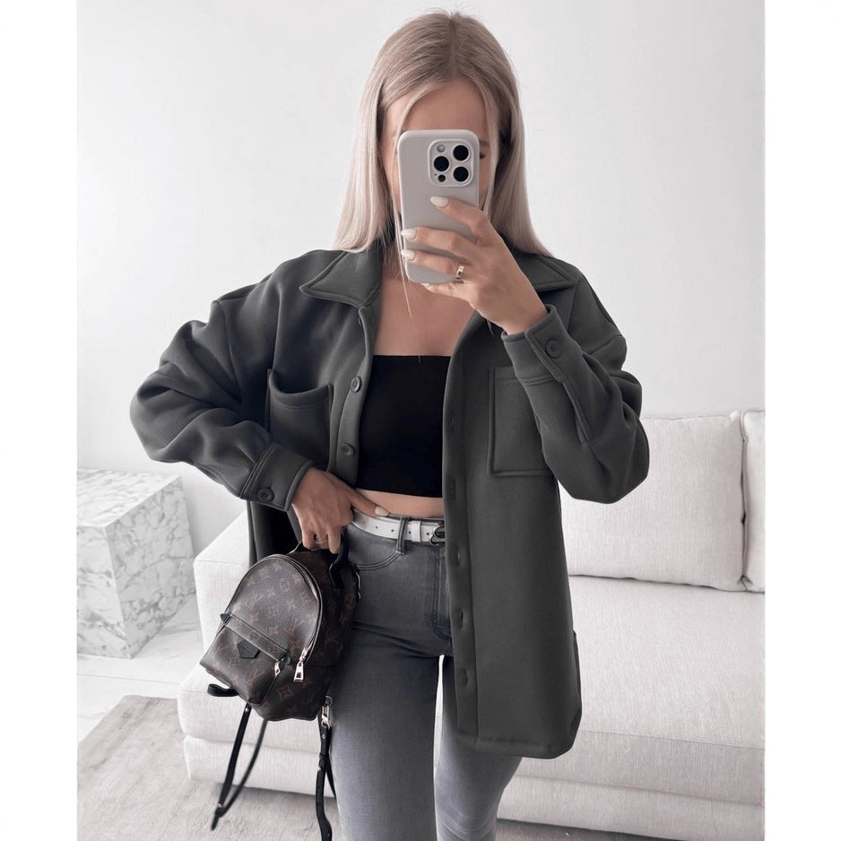 Damen Oversized Hemdjacke Shacket aus weichem Wollmix mit aufgesetzten Brusttaschen Chichicherry