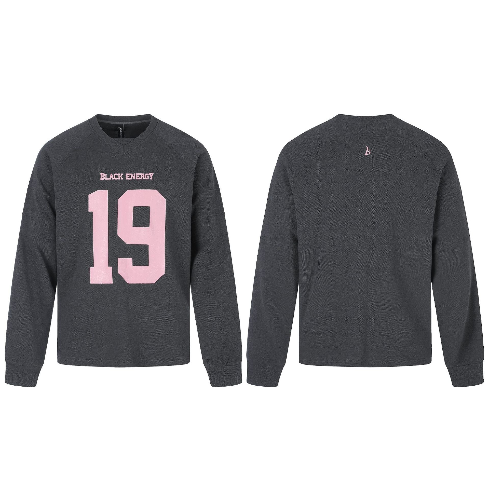 Women's Oversize Sweatshirt with V-neck, Raglan Sleeves, and Front Print Chichicherry