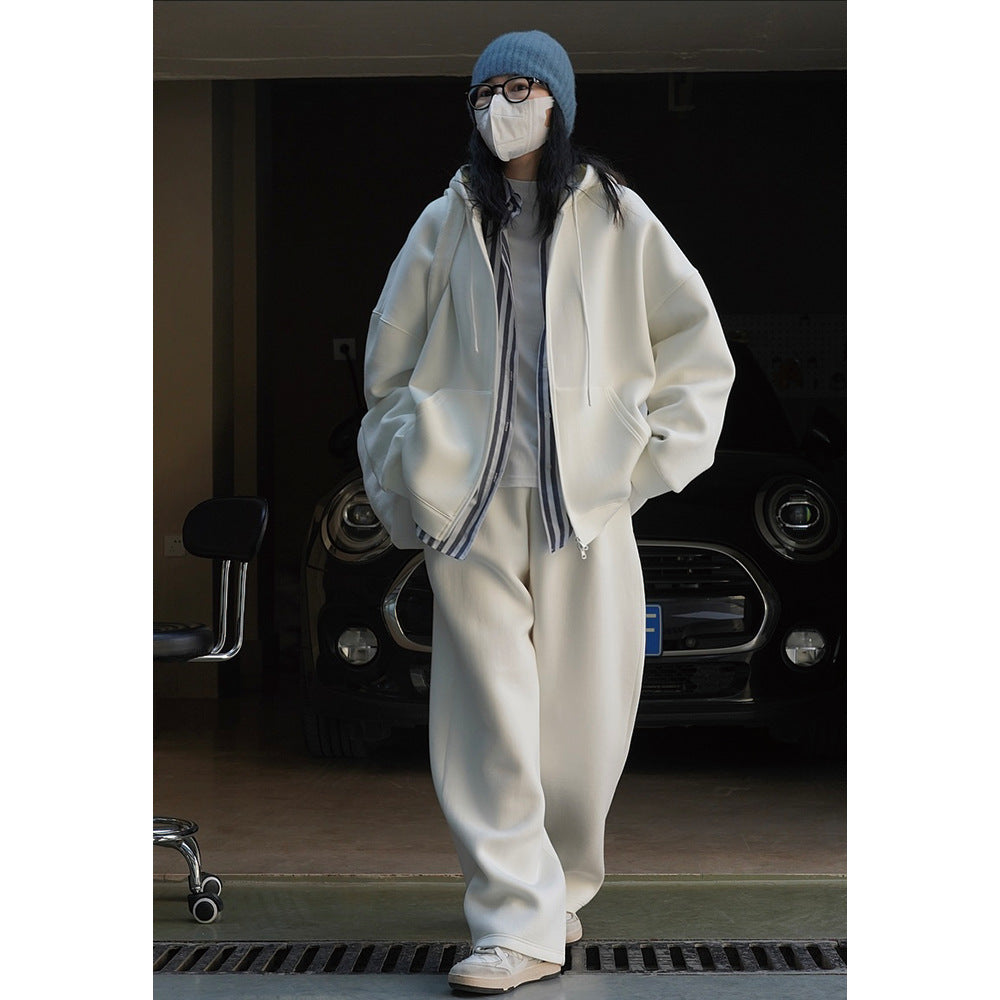 Women's Oversize Zip Hoodie in Scuba Style with Balloon Shaped Sleeves and Pockets Chichicherry