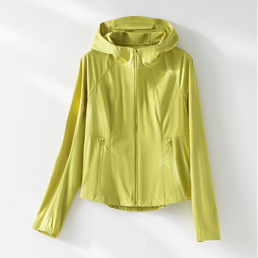 Women's Ultralight Hooded Wind Jacket with Raglan Sleeves and Zipper Pockets Chichicherry