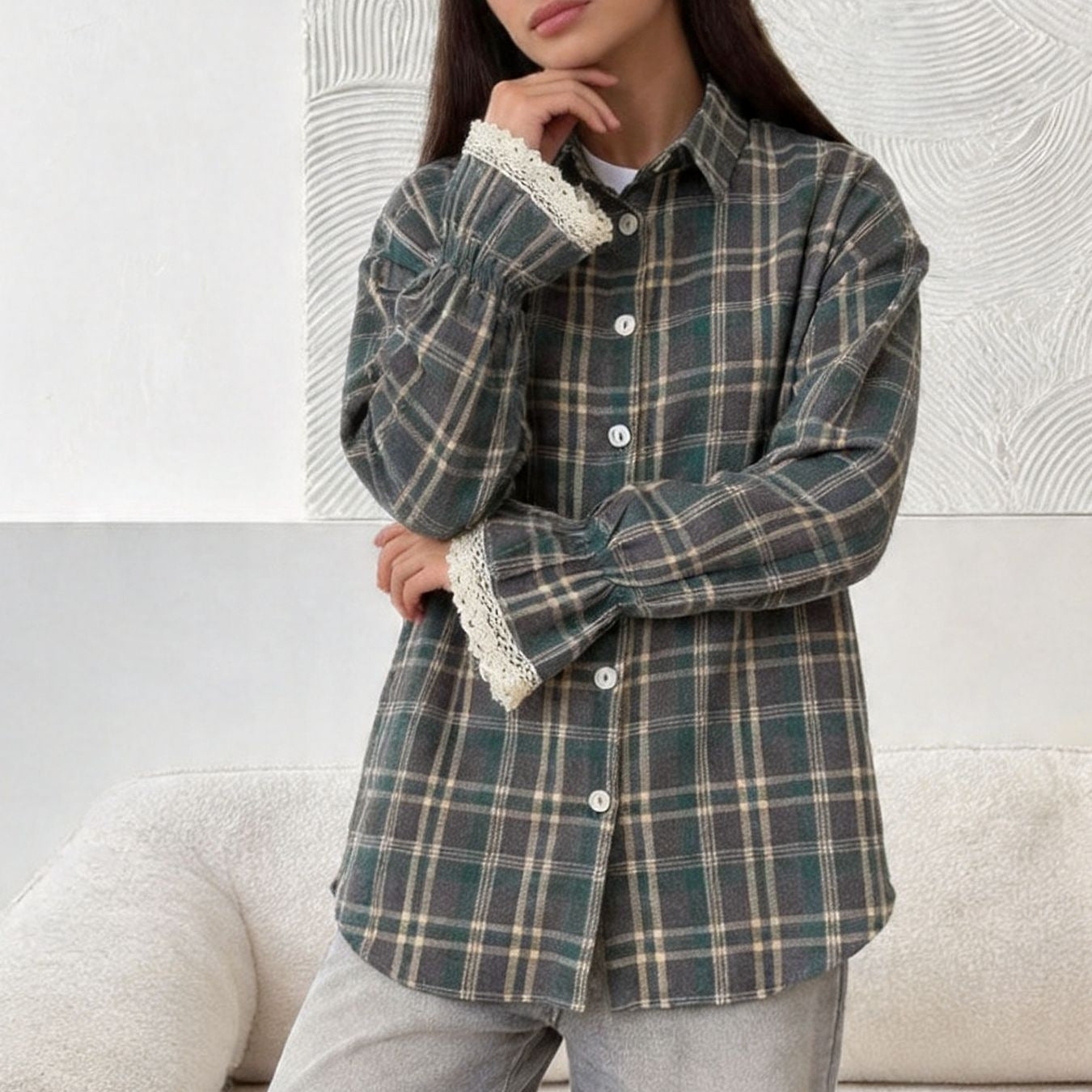 Damen Karo-Hemdbluse mit Spitzenmanschetten und Oversize-Schnitt Chichicherry
