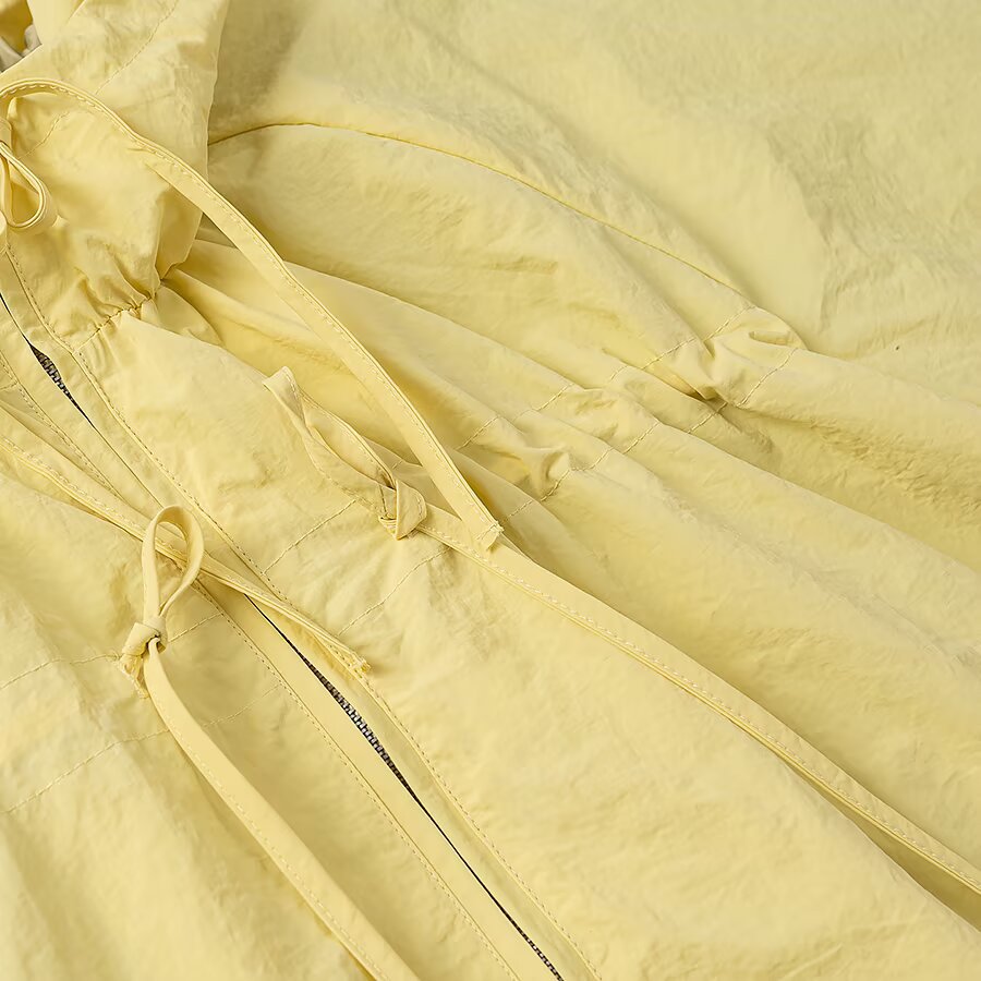 Women's Lightweight Hooded Windbreaker with Drawstring, Cropped Cut and Elastic Cuffs Chichicherry