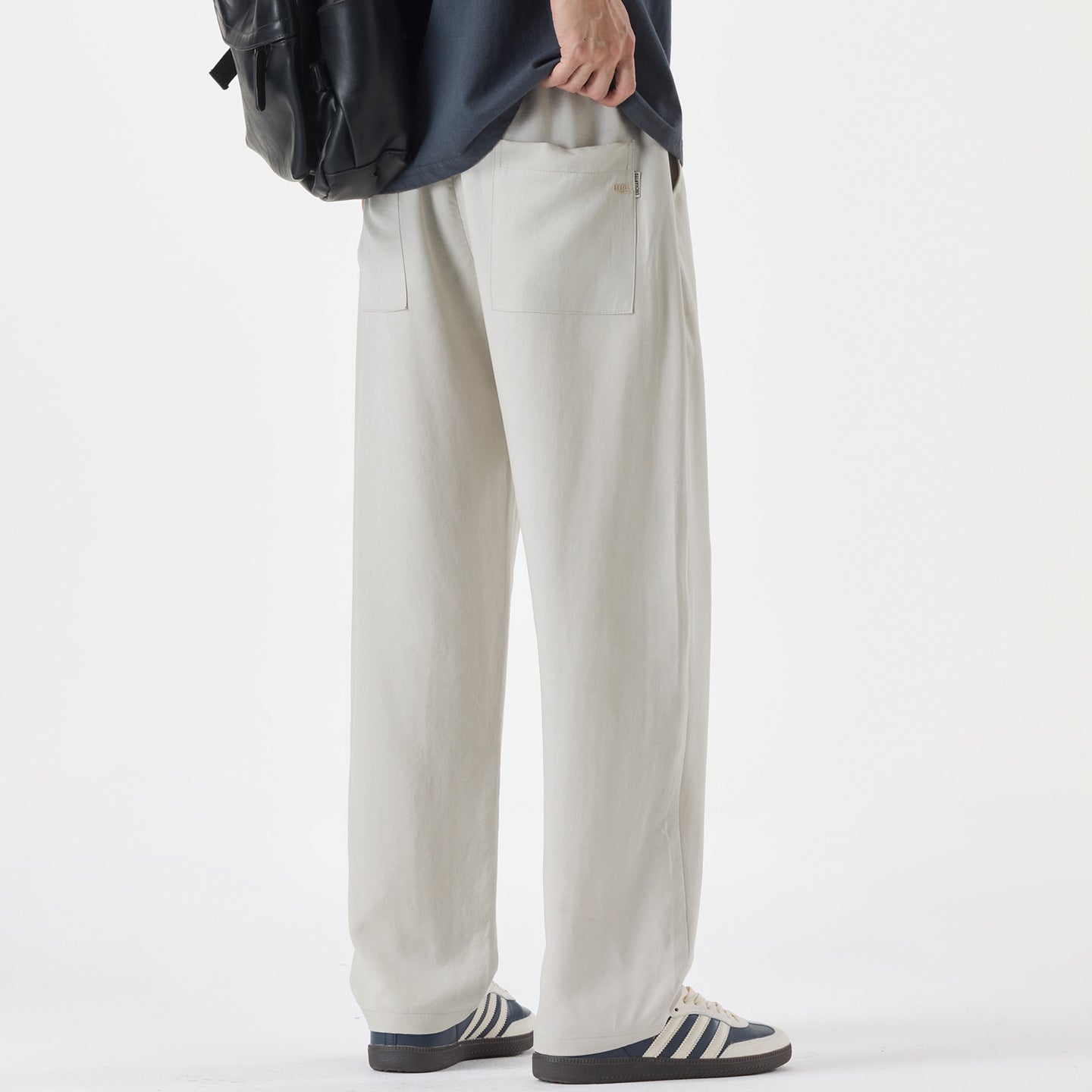 Men's wide pleated trousers in relaxed fit made of cotton twill Chichicherry