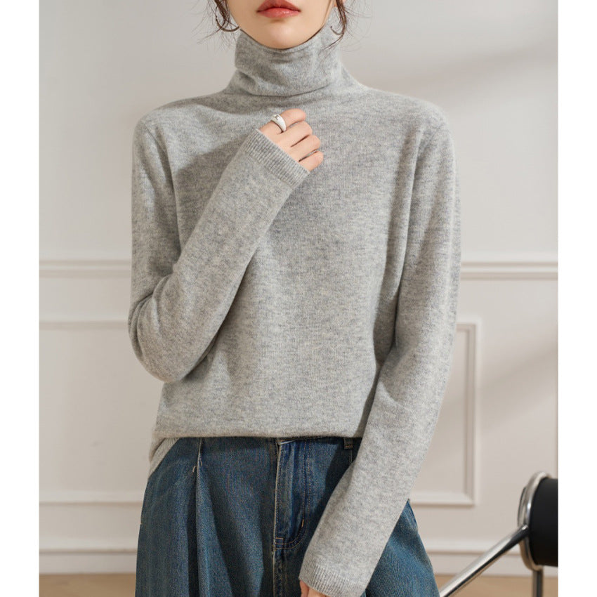 Women's fine turtleneck sweater made of cashmere blend with slim silhouette Chichicherry