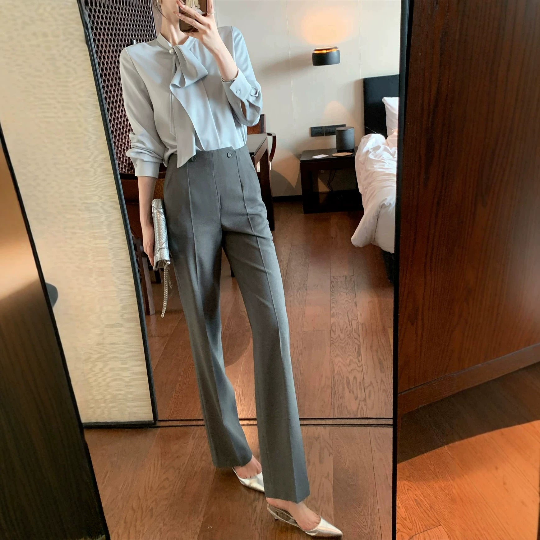 Women Elegant Blouse with Bow Detail Chichicherry
