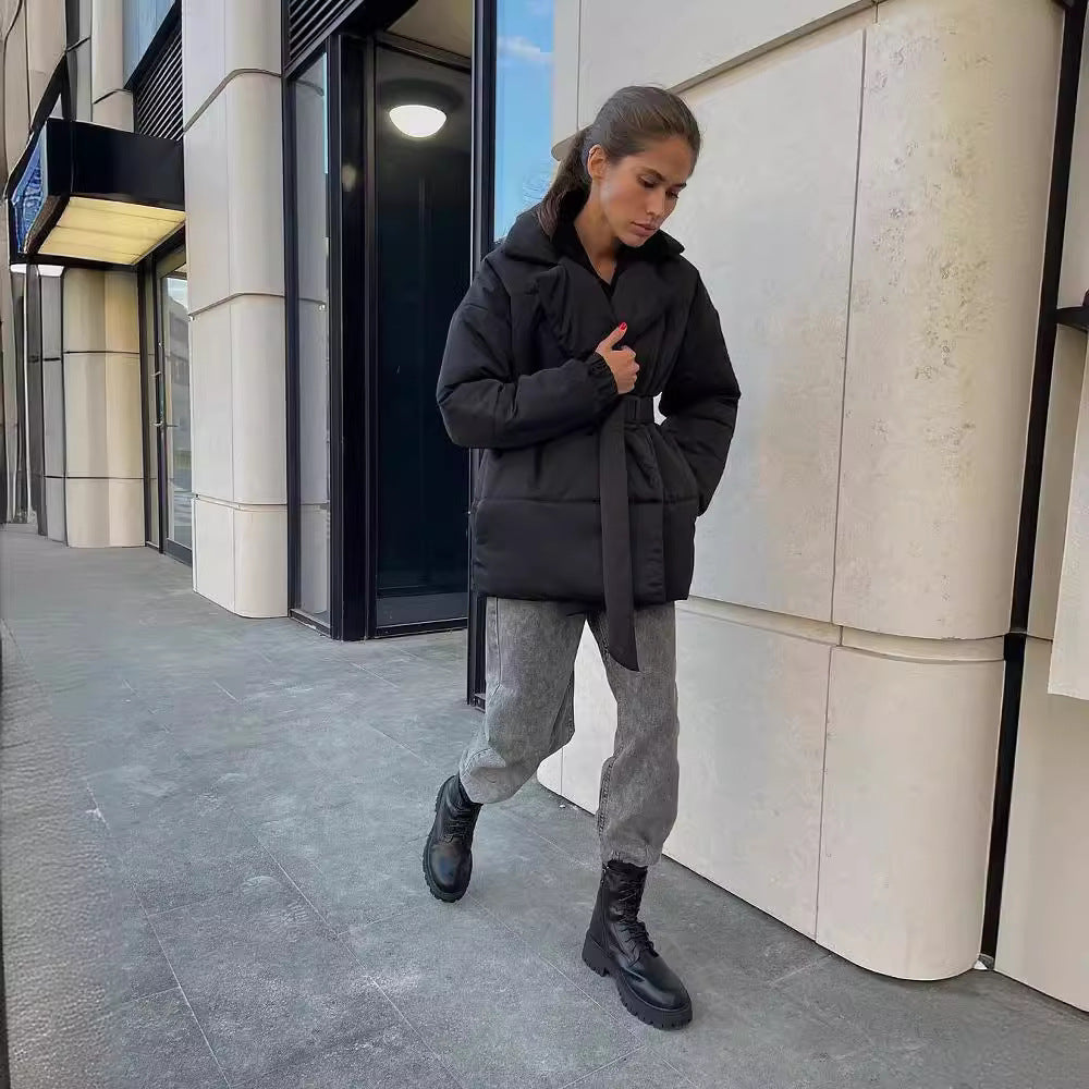 Damen Wattierte Taillierte Steppjacke mit Gürtel und Kapuze Chichicherry