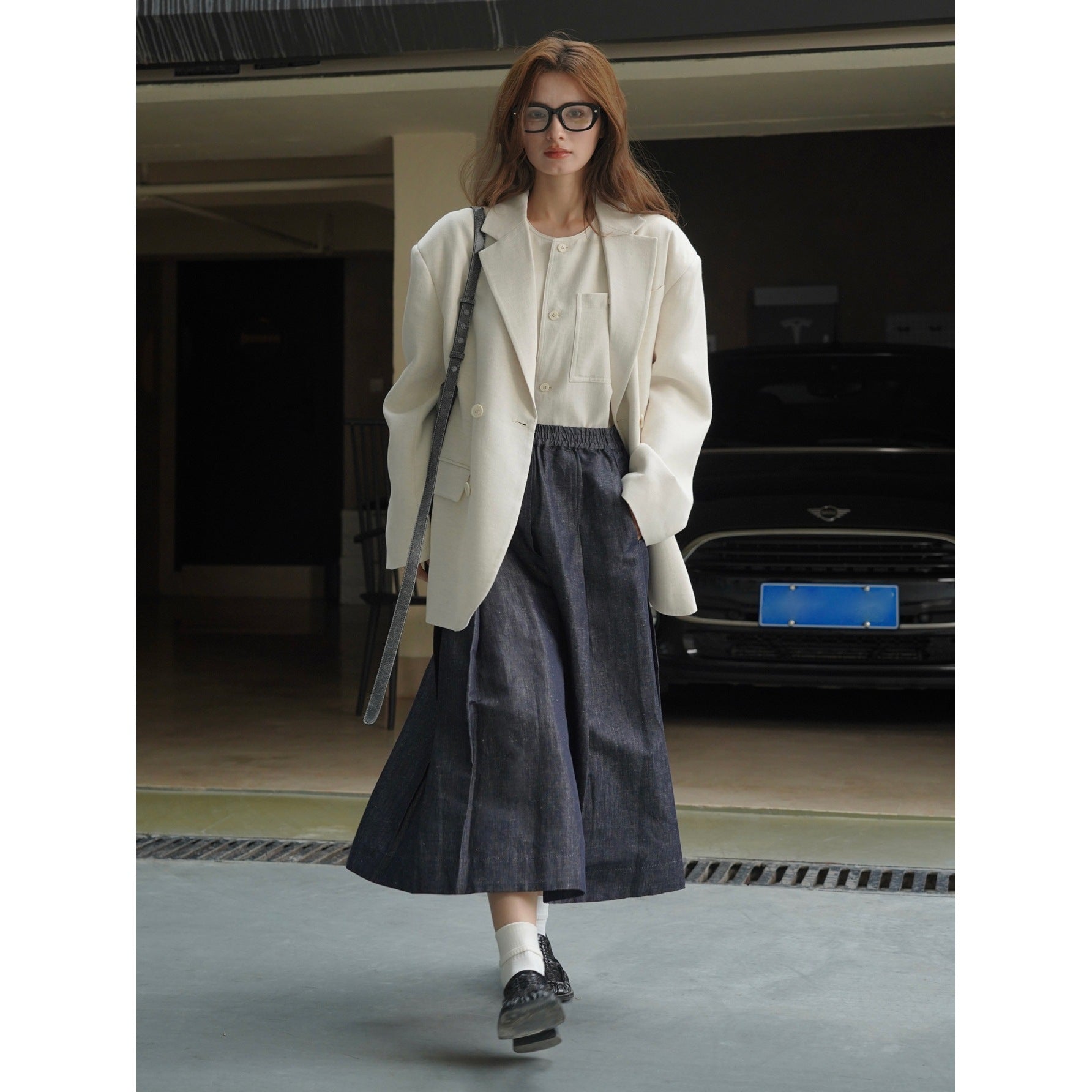 Women's Pleated Midi Skirt with Elastic Comfort Waistband and Pleat Structure Chichicherry