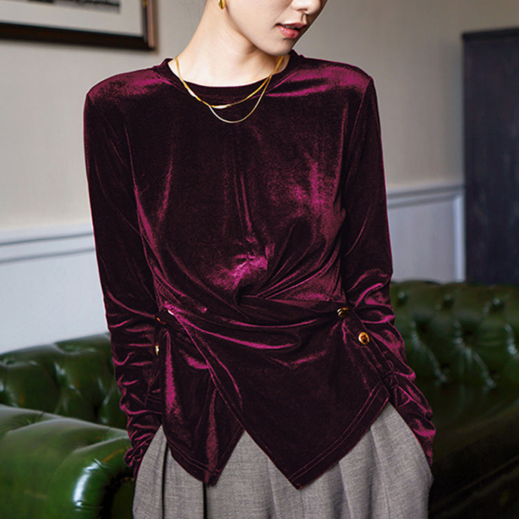 Women's elegantly cut blouse with twist detail