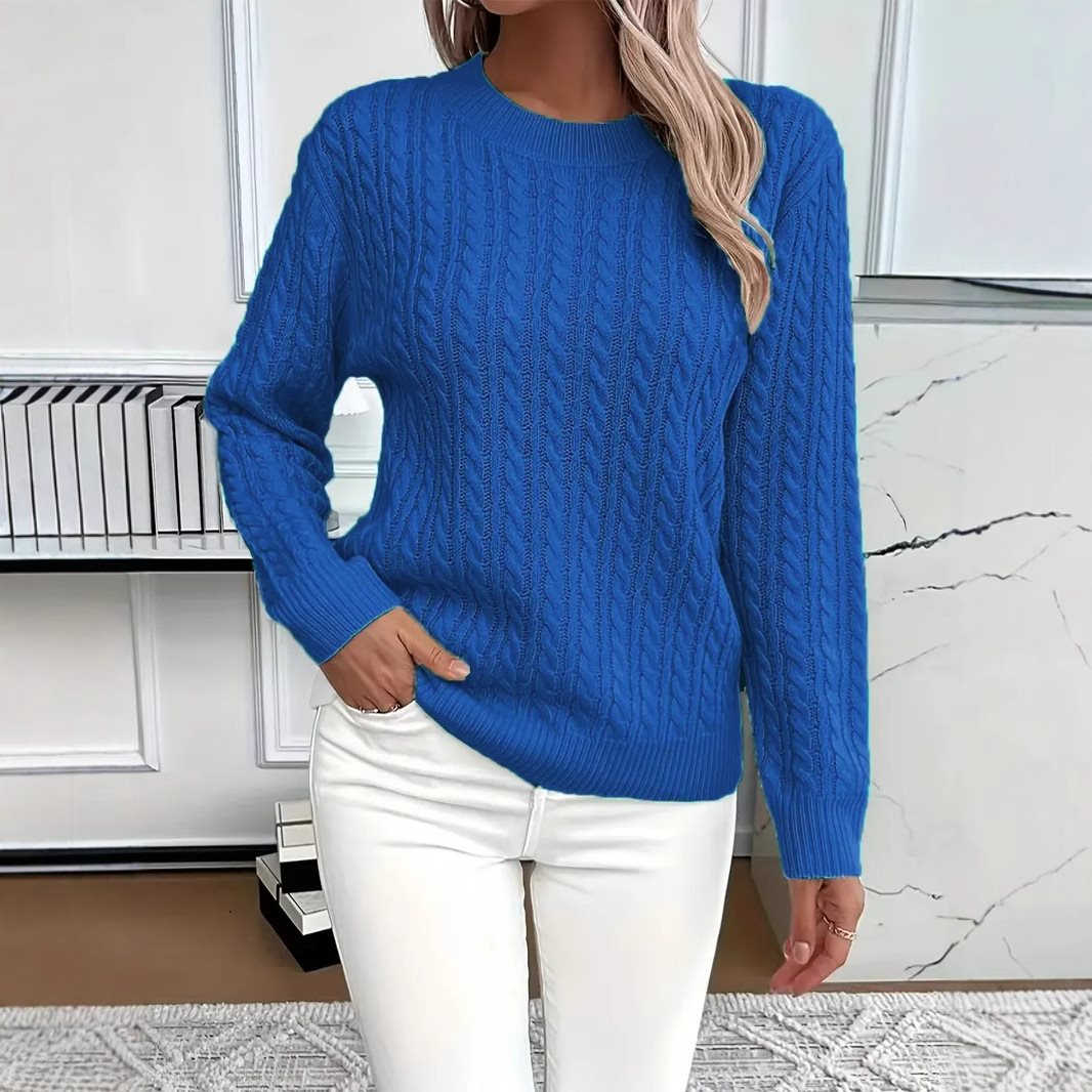 Women fine knit sweater with cable pattern and round neckline Chichicherry