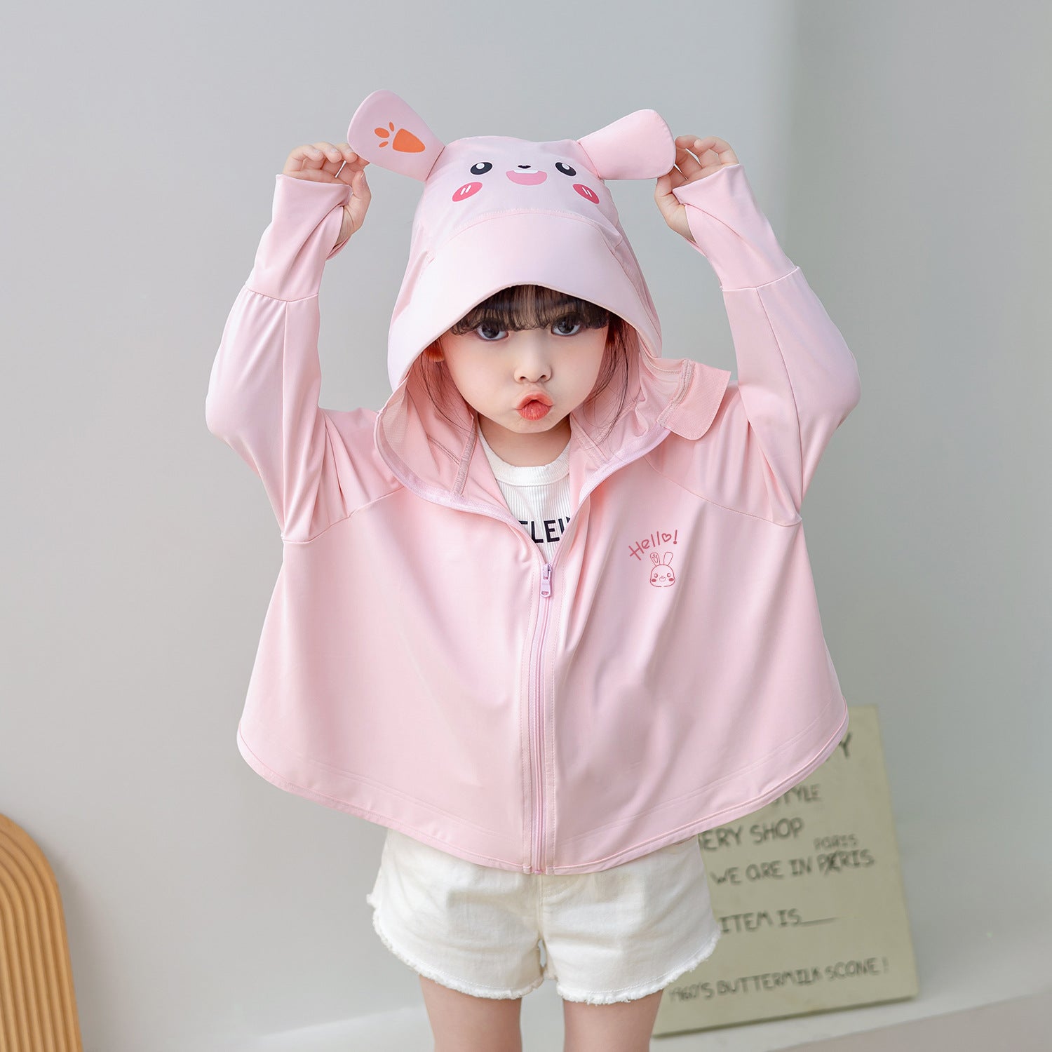 Women's lightweight UV protection jacket with practical hood Chichicherry